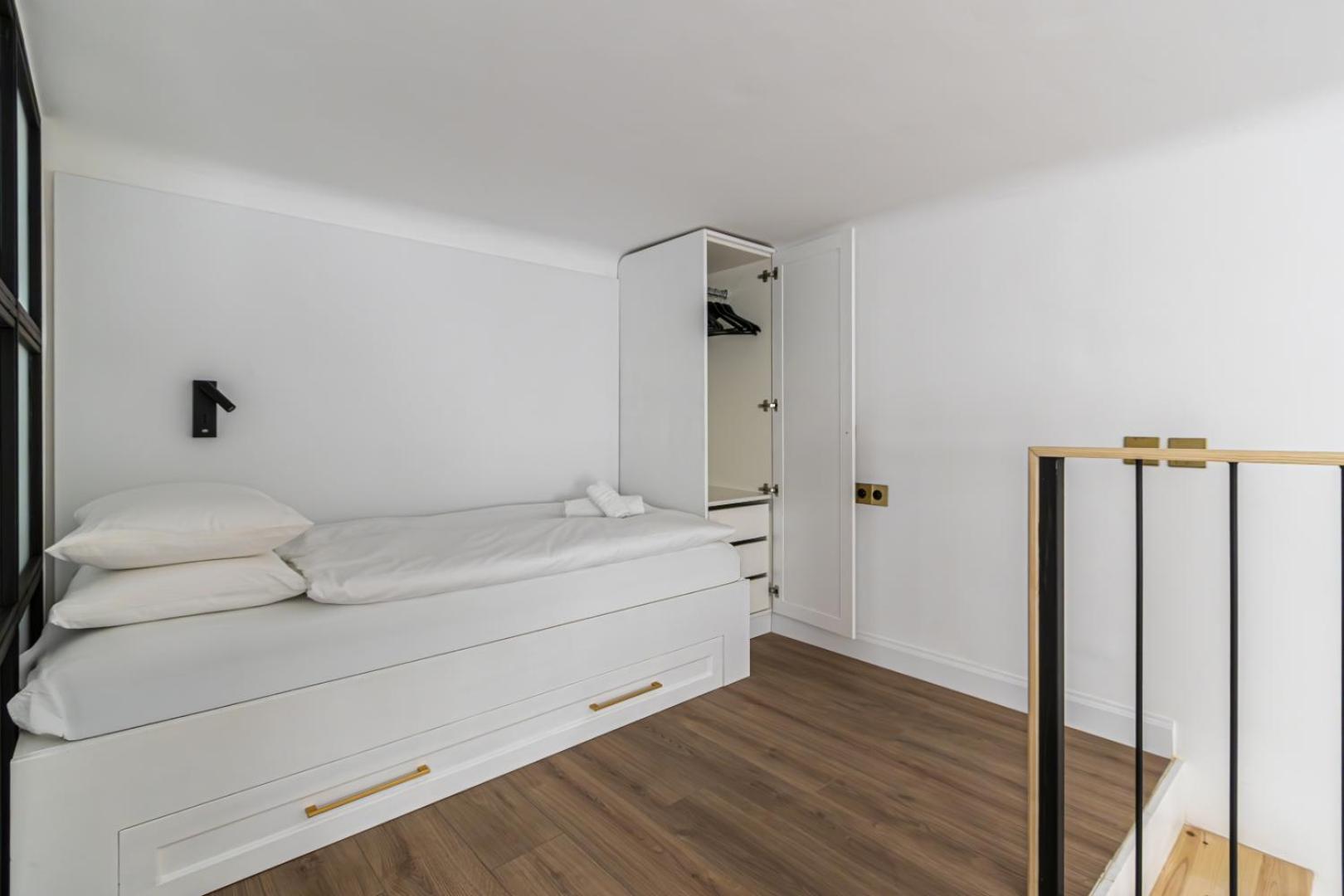 Апартаменты The Theater Living *