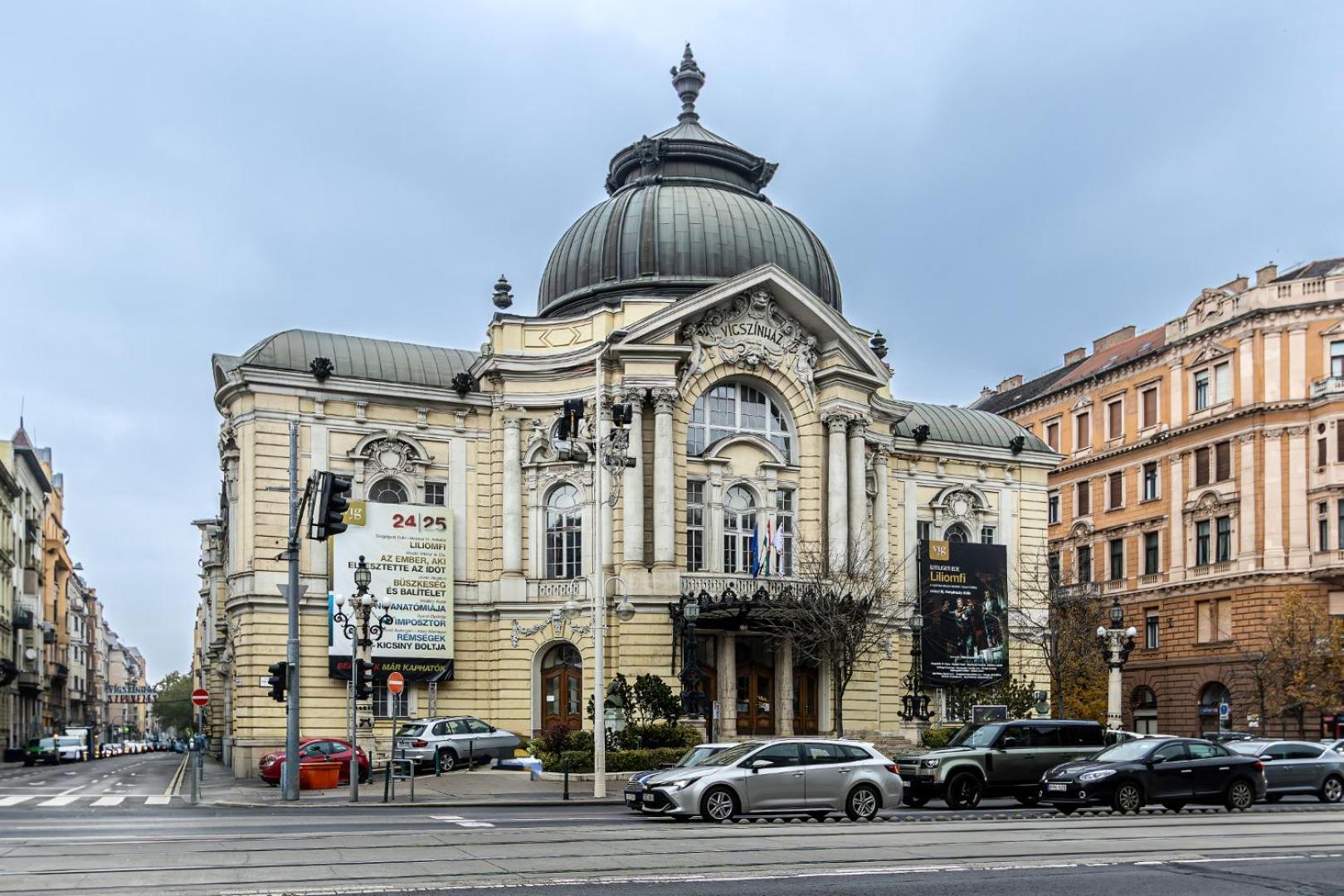 The Theater Living Apartmán